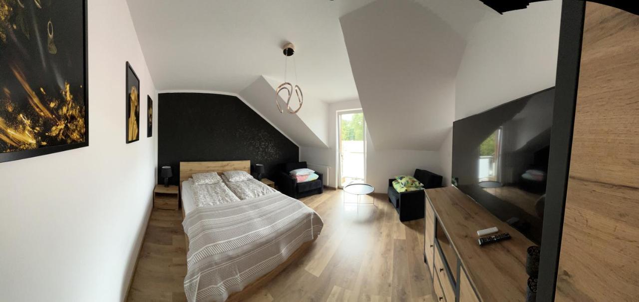 Black Diamond 18 Apartment Paslek